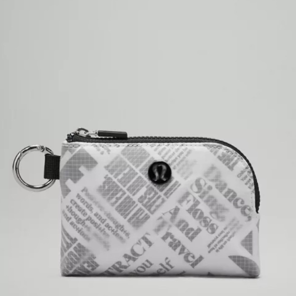 LULULEMON Clippable Card Pouch Manifesto Print in White/Black - NWT